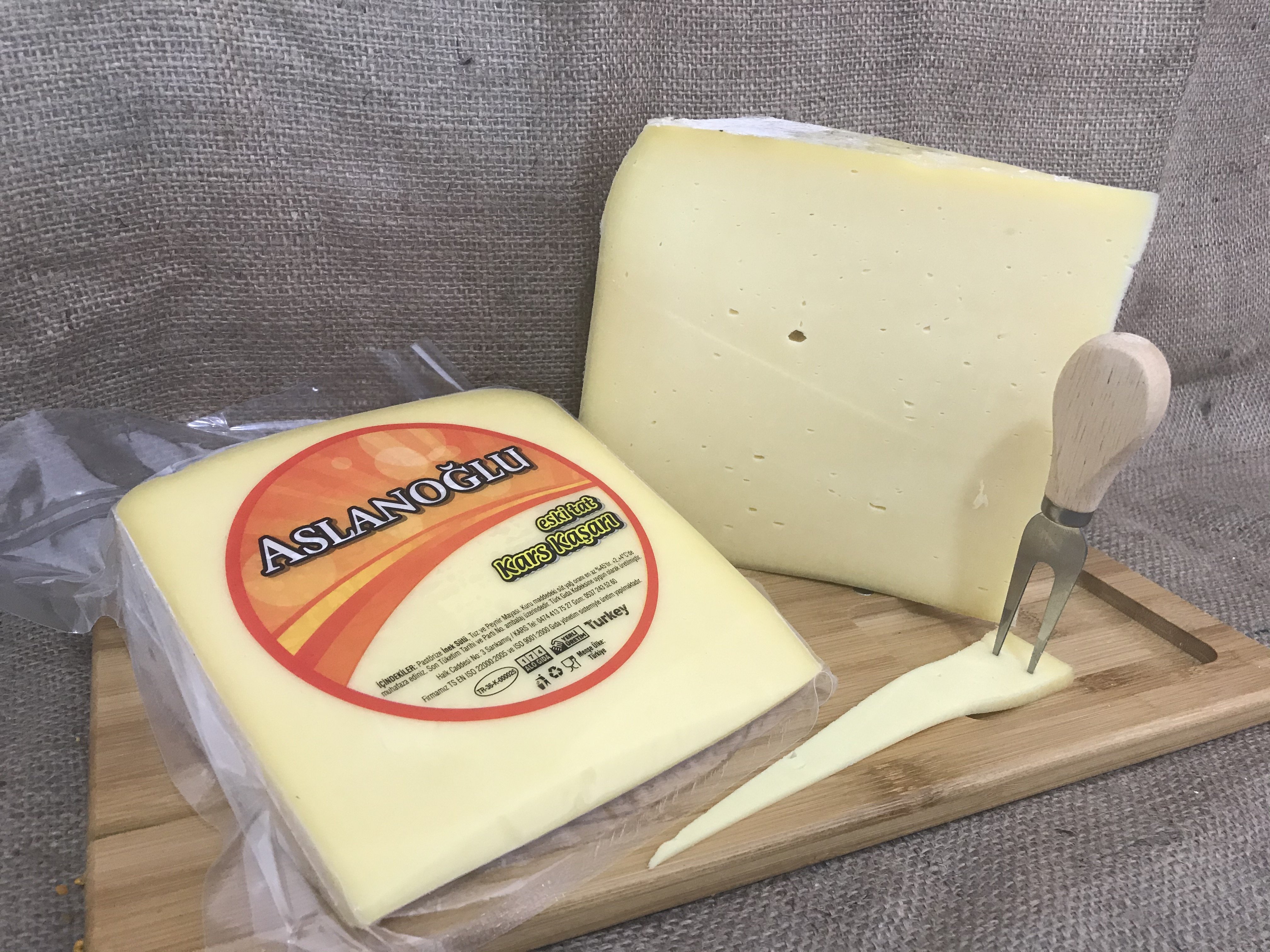 Kars eski kaşar peyniri 1kg