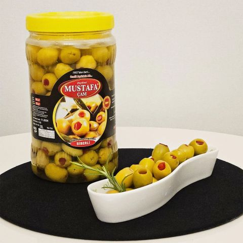 Biberli Yeşil Zeytin  1 Kg