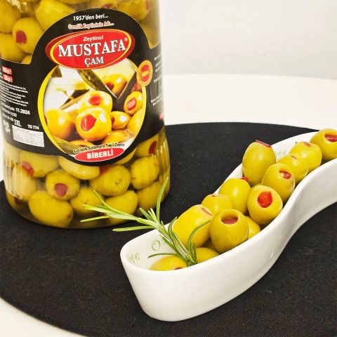 Biberli Yeşil Zeytin  1 Kg