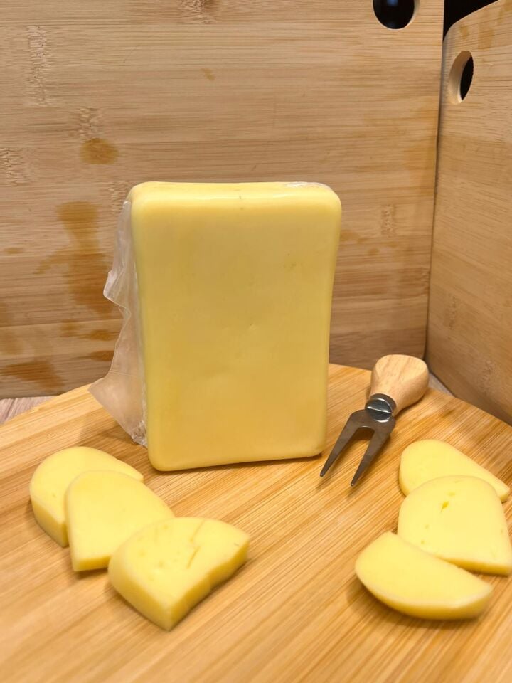 TOSTLUK  TAZE BLOK KAŞAR PEYNİRİ 500 gr