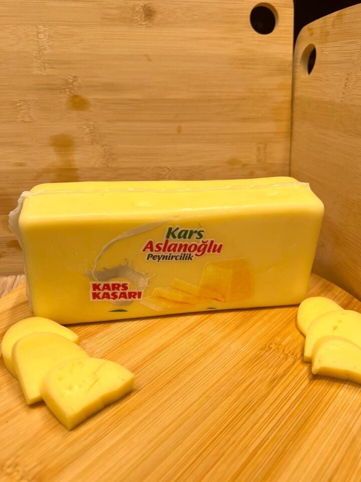 TOSTLUK TAZE BLOK KAŞAR PEYNİRİ 1 KG