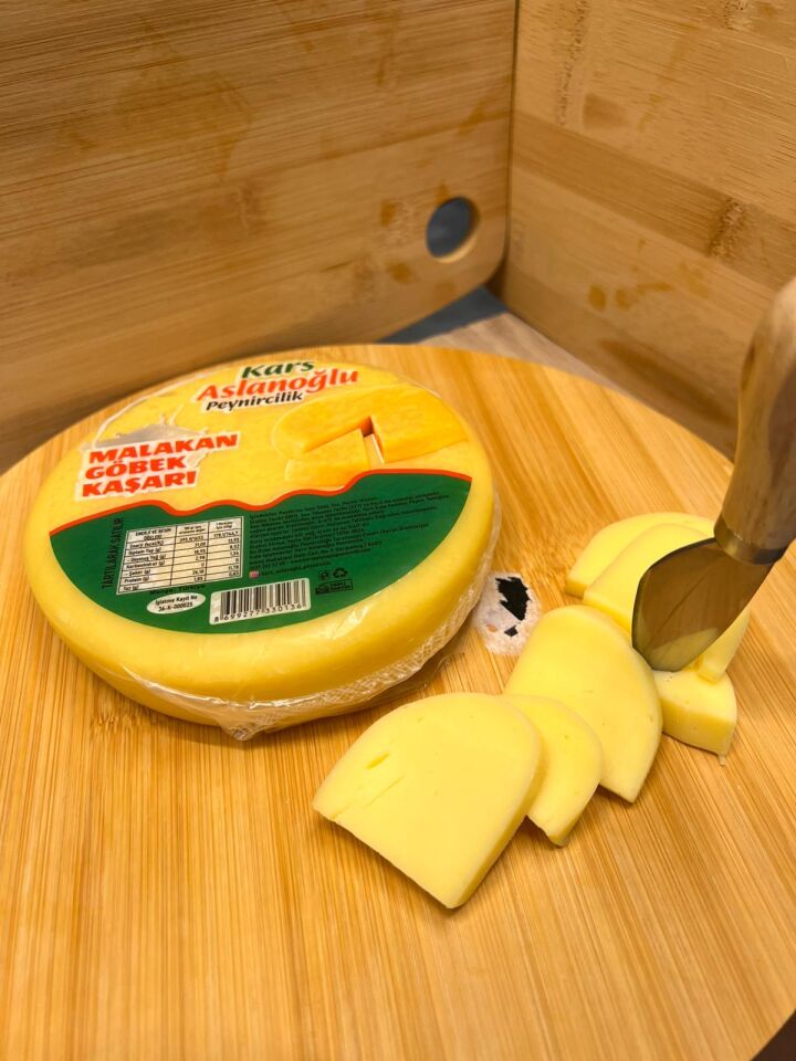 KARS MALAKAN GÖBEK KAŞAR PEYNİRİ ŞİRDEN MAYALI 500 GR